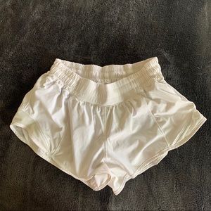 Lululemon Hotty Hot Shorts White 2.5” Size 4